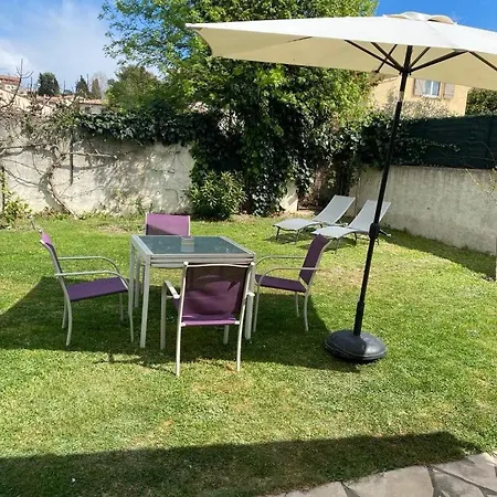 Apartment Climatise Avec Piscine Et Jardin *